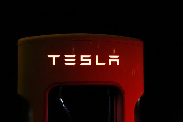 Tesla prodao više električnih automobila nego VW, Mercedes i Porsche Tesla Prodao Vise Elektricnih Automobila Nego Vw Mercedes I Porsche