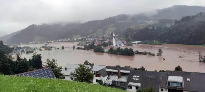 1691177168 Dramaticno U Sloveniji Vojska Na Terenu Spasioci Helikopterima Spasavaju Ljude