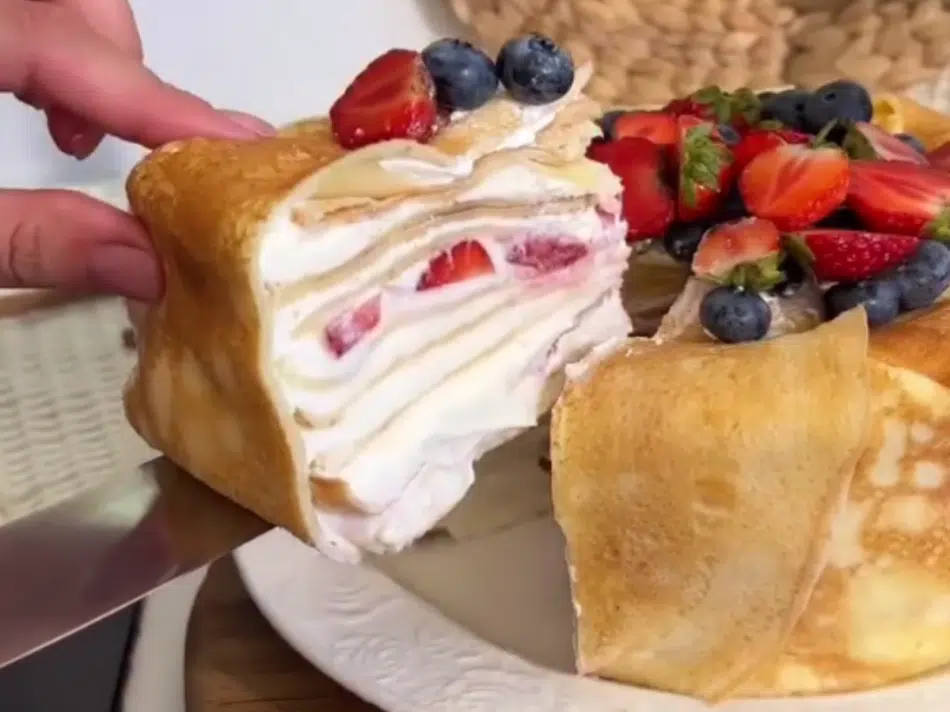 LJETNJA TORTA OD PALAČINAKA! Lijepa „na oko“, a ukus božanstven – da se osvježite i zasladite