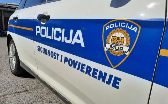 1693480149 Uzas U Lici Policajci Prijavljeni Za Silovanje Zene Bit Ce