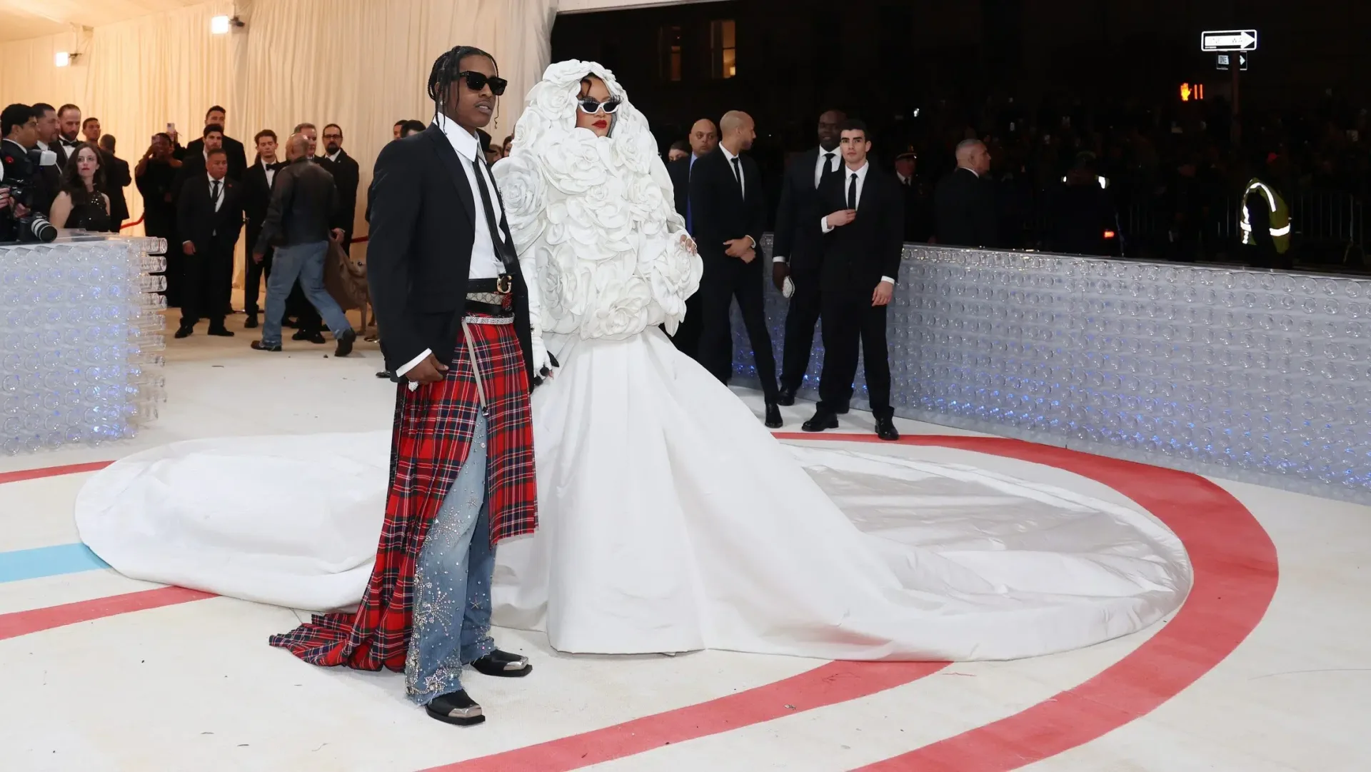 Rihanna lansirala kolekciju donjeg rublja za mame: Objavila fotografiju dok doji