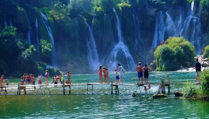 ‘Kravicu Za Sest Mjeseci Posjetilo Skoro 76 Hiljada Osoba Turisti
