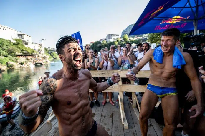 TRI UZBUDLJIVA LJETNA DANA: OVO SU NAJBOLJI TRENUCI RED BULL 1694446437 Tri Uzbudljiva Ljetna Dana Ovo Su Najbolji Trenuci Red Bull