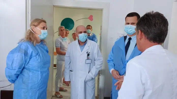 Obnova klinike: Loši uslovi za trudnice i porodilje na UKC 1695446740 Obnova Klinike Losi Uslovi Za Trudnice I Porodilje Na Ukc
