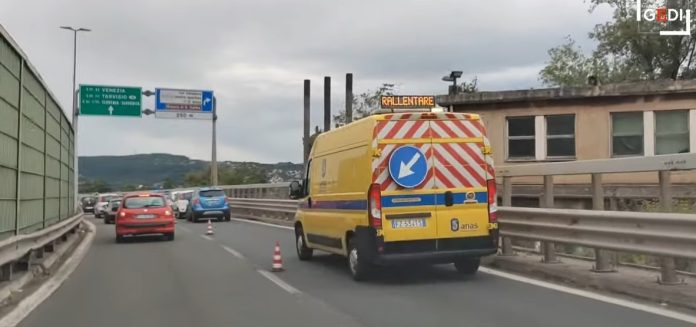 1695583837 Stravican Prizor Muskarac Jezivo Mucen Pa Objesen Nasred Autoputa