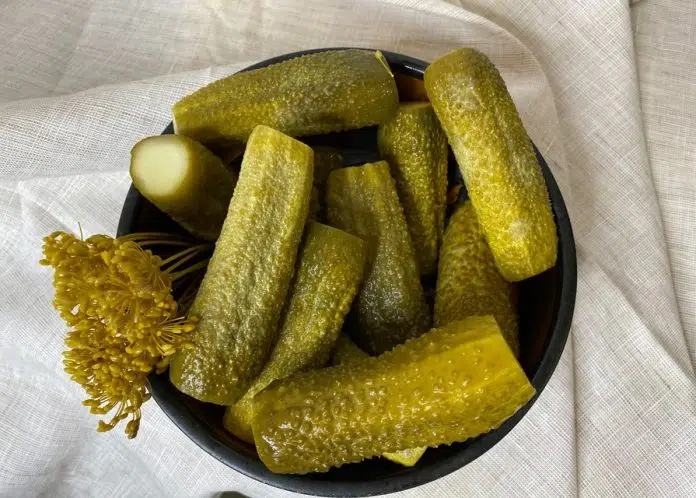 Najjednostavniji recept za savršene kisele krastavčiće Najjednostavniji Recept Za Savrsene Kisele Krastavcice