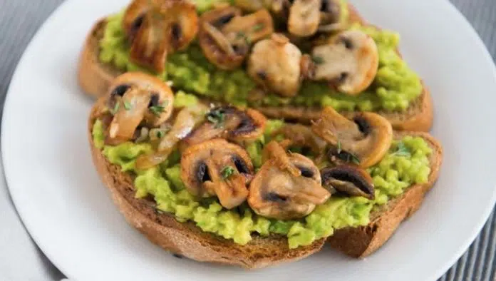Prijedlog Za Dorucak Avokado Tost Sa Pecurkama