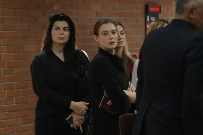 “Rekao je da dobro glumim kada dobijem šamar. Razmišljala sam o suicidu”: Potresno svjedočenje Milene Radulović