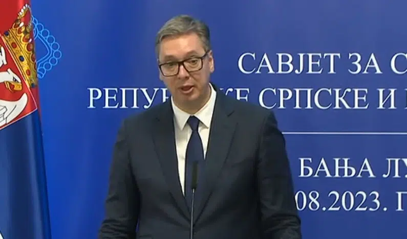 SERWER: VUČIĆ BI DA BUDE KUM SRBA REGIONA, U BIH TO ČINI TRAŽEĆI KONTROLU NAD DODIKOM