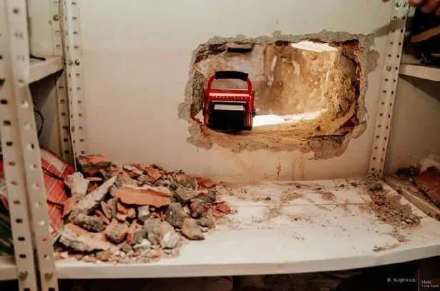 Sokantno Otkrice U Crnoj Gori Mafija Prokopala Tunel Do Sudskog