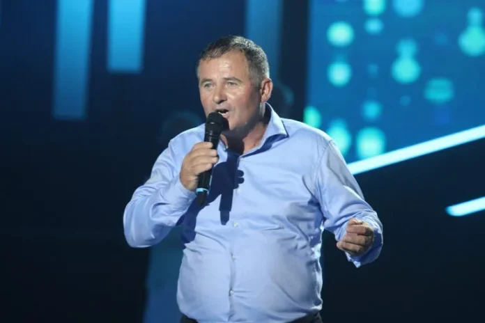 Safet Prvi Put Uzeo Mikrofon U Ruke I Ostavio Sve.webp