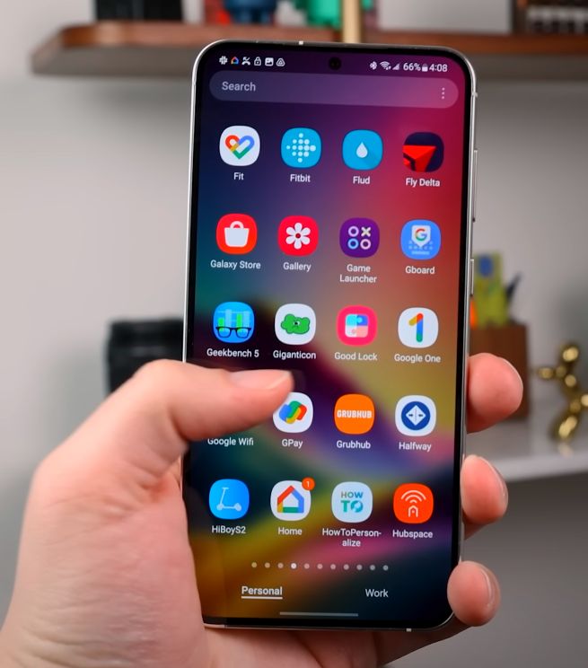 zaslon samsung galaxy s23+ kako pronaći skrivene telefonske aplikacije?