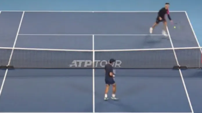 Nakon Prekida Slusalice Mladi Amerikanac Do Prvog Atp Trofeja U