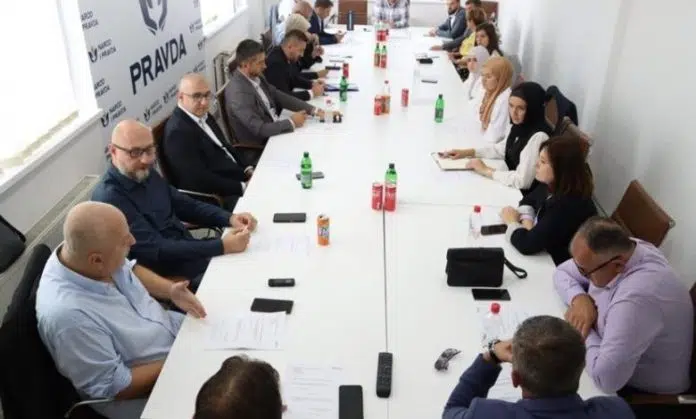 Narod I Pravda Sarajevo Prebrojavanje Stranackih „Krvnih Zrnaca U Povratnickim