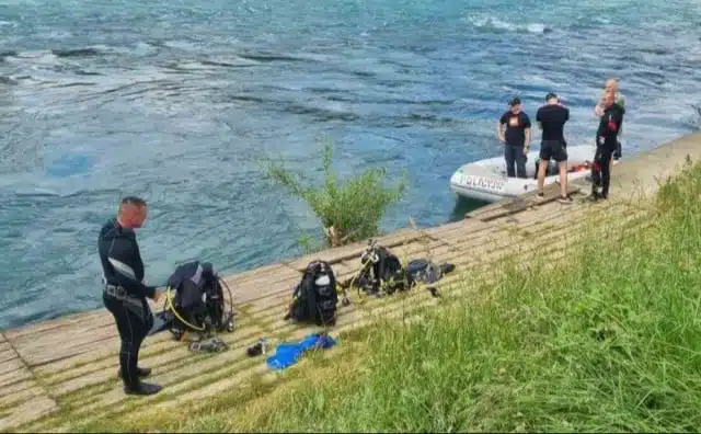 1699798036 Petorica Nogometasa Iz Bih Autom Sletjela U Rijeku Dvojica Poginula