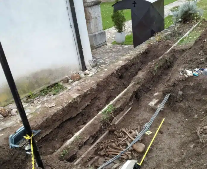 1699877560 Masovna Grobnica Otkrivena U Dvoristu Pravoslavne Crkve