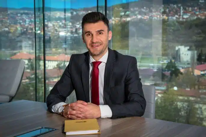 1700257194 Intervju S Nedimom Milisicem Direktorom Raiffeisen Leasinga U Bih