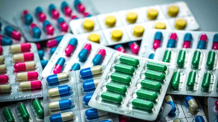 1700830793 Upozorenje Who Trecina Osoba U Bih Uzima Antibiotike Bez Recepta