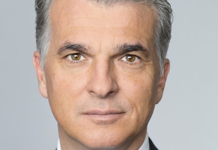 Bez Prava Na Gresku On Vodi Najveci Bankarski Posao U
