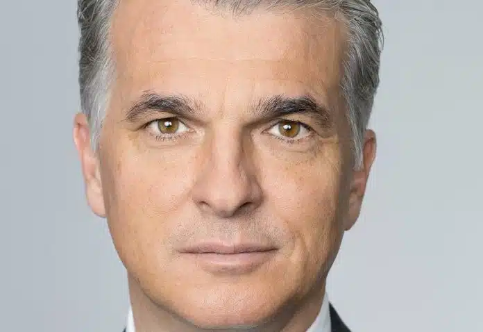 Bez Prava Na Gresku On Vodi Najveci Bankarski Posao U