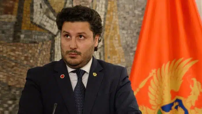 Dritan I Ostali Se Nisu Odrekli Pratnje Crnogorska Policija