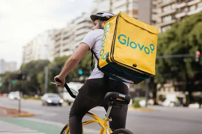 Glovo Slavi Godinu Dana Obecanja Kuririma U Bosni I Hercegovini