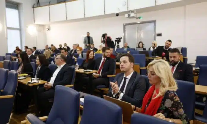 Opozicija U Skupstini Ks Smatra Da Je U Nacrtu Budzeta