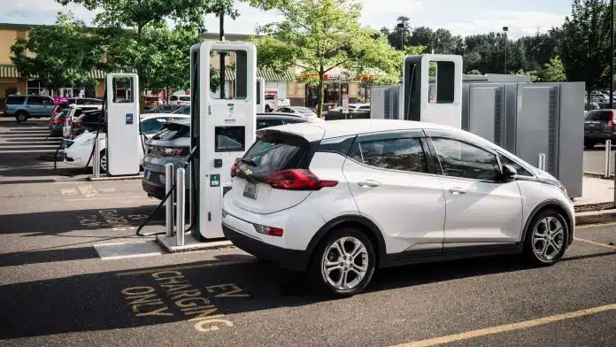 Zasto Amerikanci Nisu Brzo Usvojili Elektricne Automobile.webp