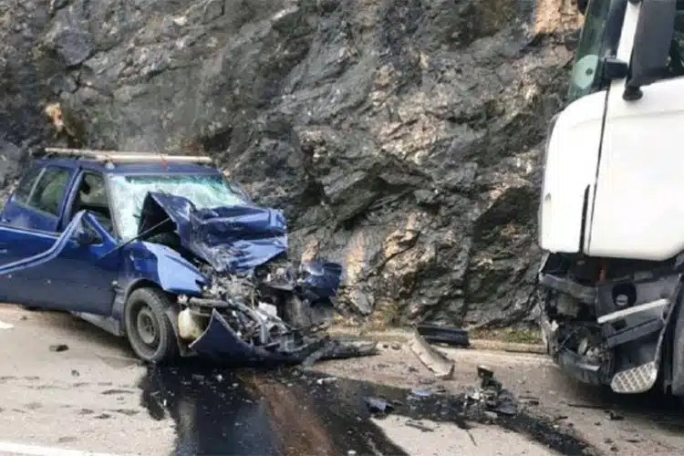 Tragedija kod Mrkonjić Grada: Dijete poginulo u sudaru, povrijeđena cijela obitelj