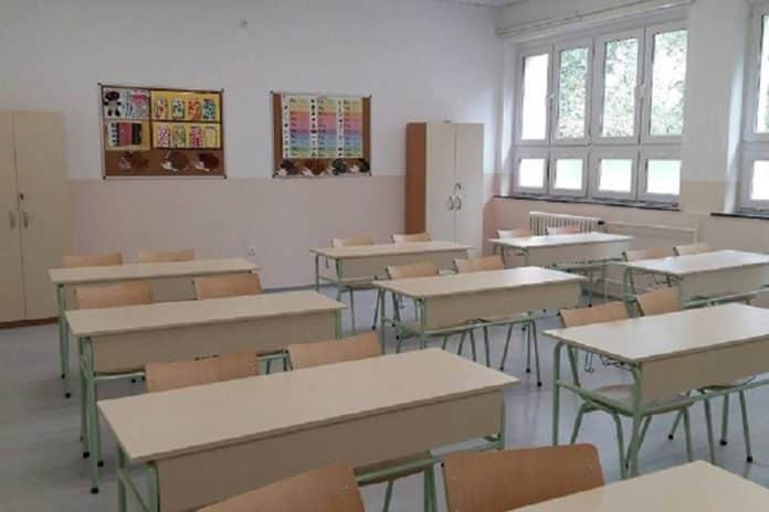 1702484266 Skandal U Skoli U Varazdinu Ucenici Se Drogirali Na Nastavi