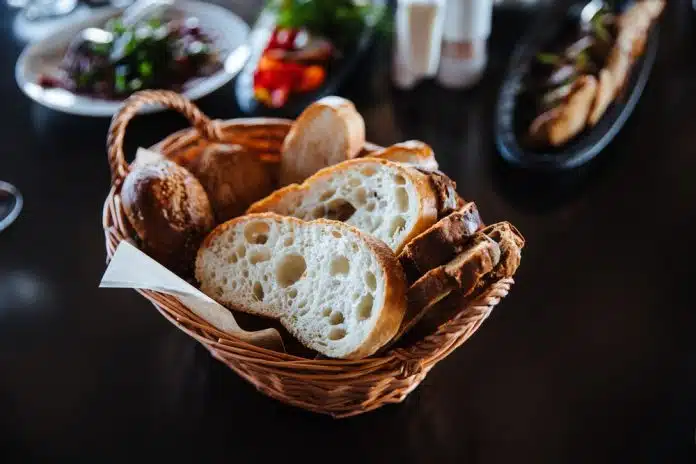 Chef otkrio zašto se u restoranima uvijek prvi iznosi kruh: Chef Otkrio Zasto Se U Restoranima Uvijek Prvi Iznosi Kruh