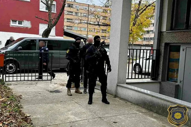 FUP HAPSIO OKO SARAJEVA: MUŠKARAC ‘PAO’ ZBOG IZNUDE, BACANJA BOMBI