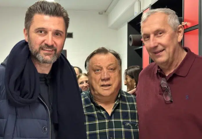 Iako Je Snijeg Zakovao Minhen Uprkos Nevremenu Beslic I Bebek