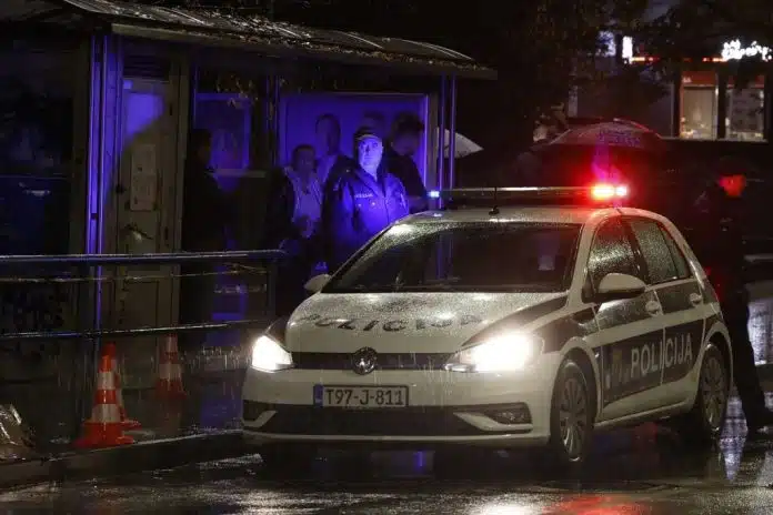 Mostar Divljali Po Klubu Pa Ih Zastitari Istukli