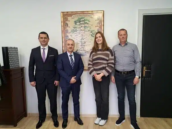 Ministri Velagic I Suta Ugostili Lanu Pudar