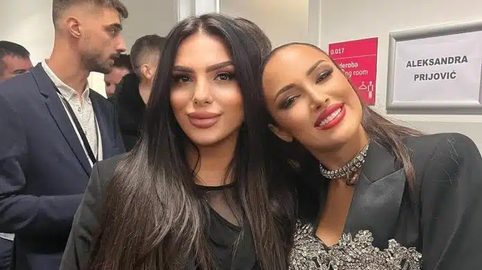 Oglasila Se Ljepotica Sa Slike Sa Prijom Ljudi Ja Sam