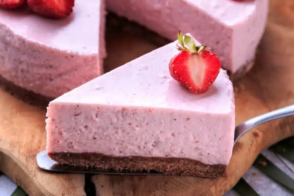 POSNA VOĆNA TORTA SA KEKSOM Osvježavajuća i lagana poslastica