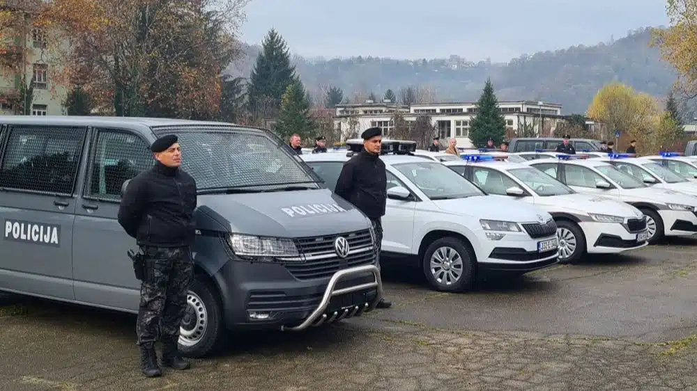 RASVJETLJENO VIŠE KRIVIČNIH DJELA PO LAŽNIM DOJAVAMA O POSTAVLJENIM EKSPLOZIVNIM NAPRAVAMA