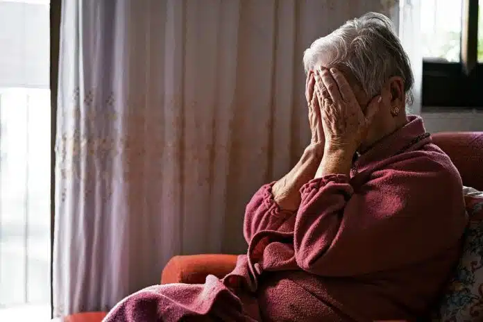 SINOVI SE ODREKLI MAJKE, A ONA PORUČILA: RADIJE ĆU UMRIJETI Sinovi Se Odrekli Majke A Ona Porucila Radije Cu Umrijeti