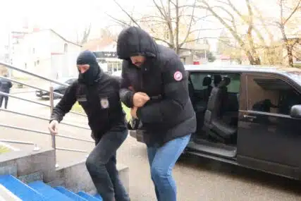 Trazili Mito Kako Bi Smanjili Kaznu Poreski Inspektori Dovedeni U
