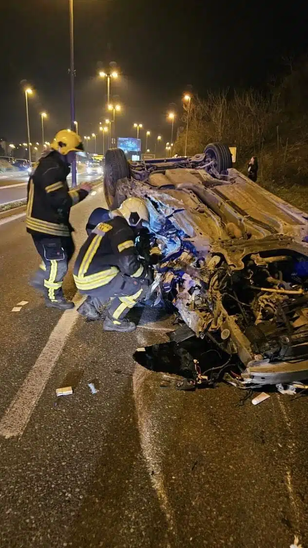 Teška nesreća u Mostaru: Poginuo vozač nakon što je udario Teska Nesreca U Mostaru Poginuo Vozac Nakon Sto Je Udario