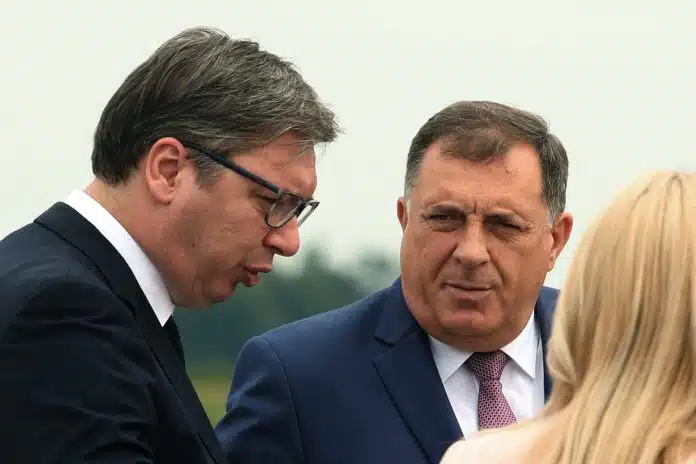 U Beogradu busevi puni birača iz BiH. Kažu da ne U Beogradu Busevi Puni Biraca Iz Bih Kazu Da Ne