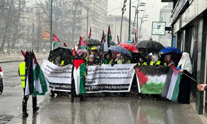 U Sarajevu Odrzana Mirna Setnja Podrske Narodu Palestine U Gazi