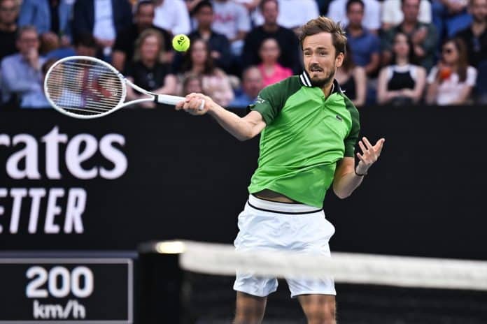 1706313638 Medvedev Nakon Velikog Preokreta Protiv Zvereva Stigao Do Finala Australian