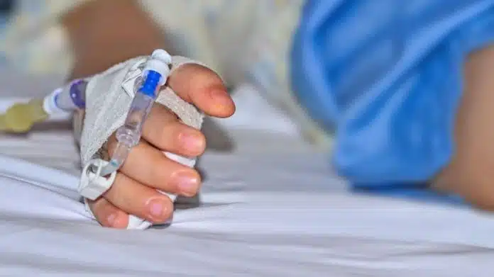 Djecak 4 Umro Od Gripe Ljekarima Izdahnuo Na Rukama