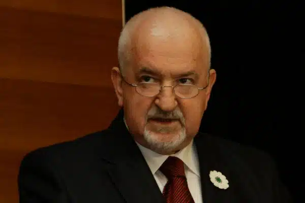 Dr. Cerić uputio apel savjesti vjerskim liderima: Dignite zajednički glas Dr Ceric Uputio Apel Savjesti Vjerskim Liderima Dignite Zajednicki Glas