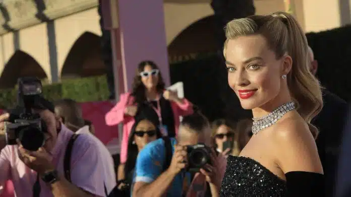 Izabrane Dame S Najljepsim Licima Margot Robbie Tek 90 ​​Na