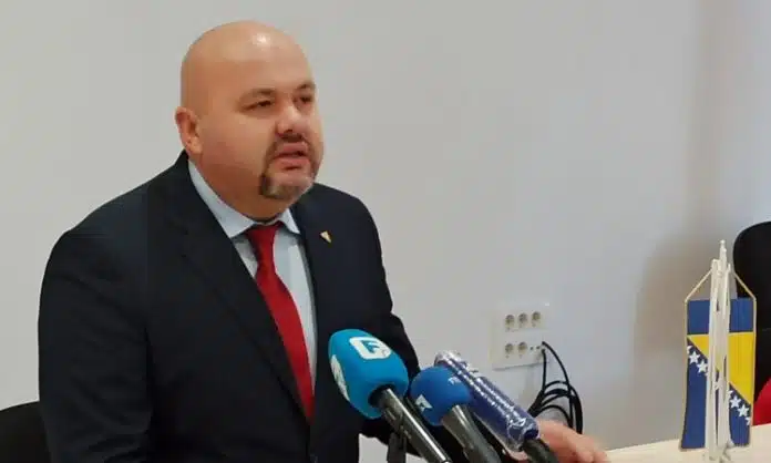 Sindikalisti odgovorili Hoti-Muminović: Ne podcjenjujte inteligenciju radnika Sindikalisti Odgovorili Hoti Muminovic Ne Podcjenjujte Inteligenciju Radnika