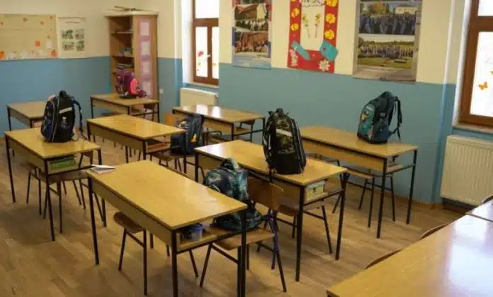 Sindikat osnovnog obrazovanja i odgoja KS održat će trodnevni štrajk Sindikat Osnovnog Obrazovanja I Odgoja Ks Odrzat Ce Trodnevni Strajk