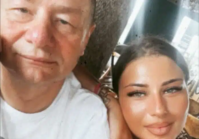 Ti Sjajis Negdje Tamo Oglasio Se Otac Pjevacice Iz Bijeljine